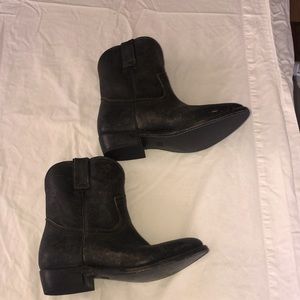 NWOT Frye Women’s Billy Short Boot